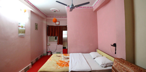 TG Rooms Jessore Road, Kolkata